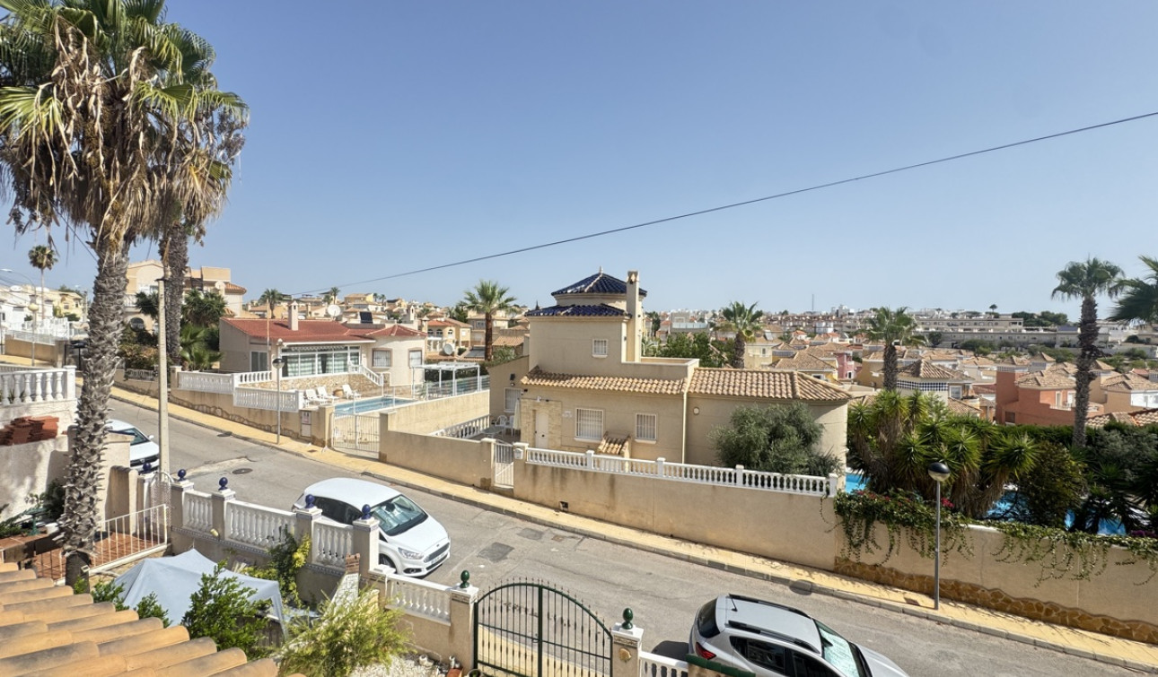 Resale - Detached Villa - Villamartín