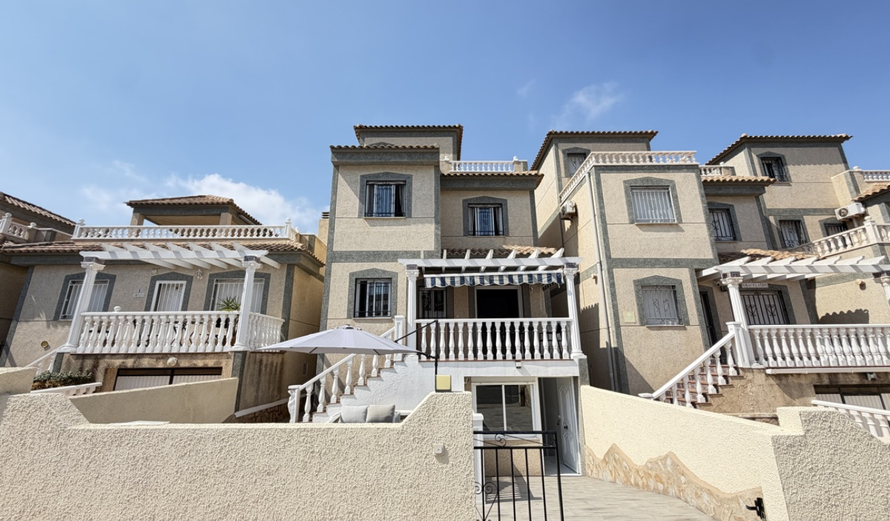 Resale - Detached Villa - Villamartín