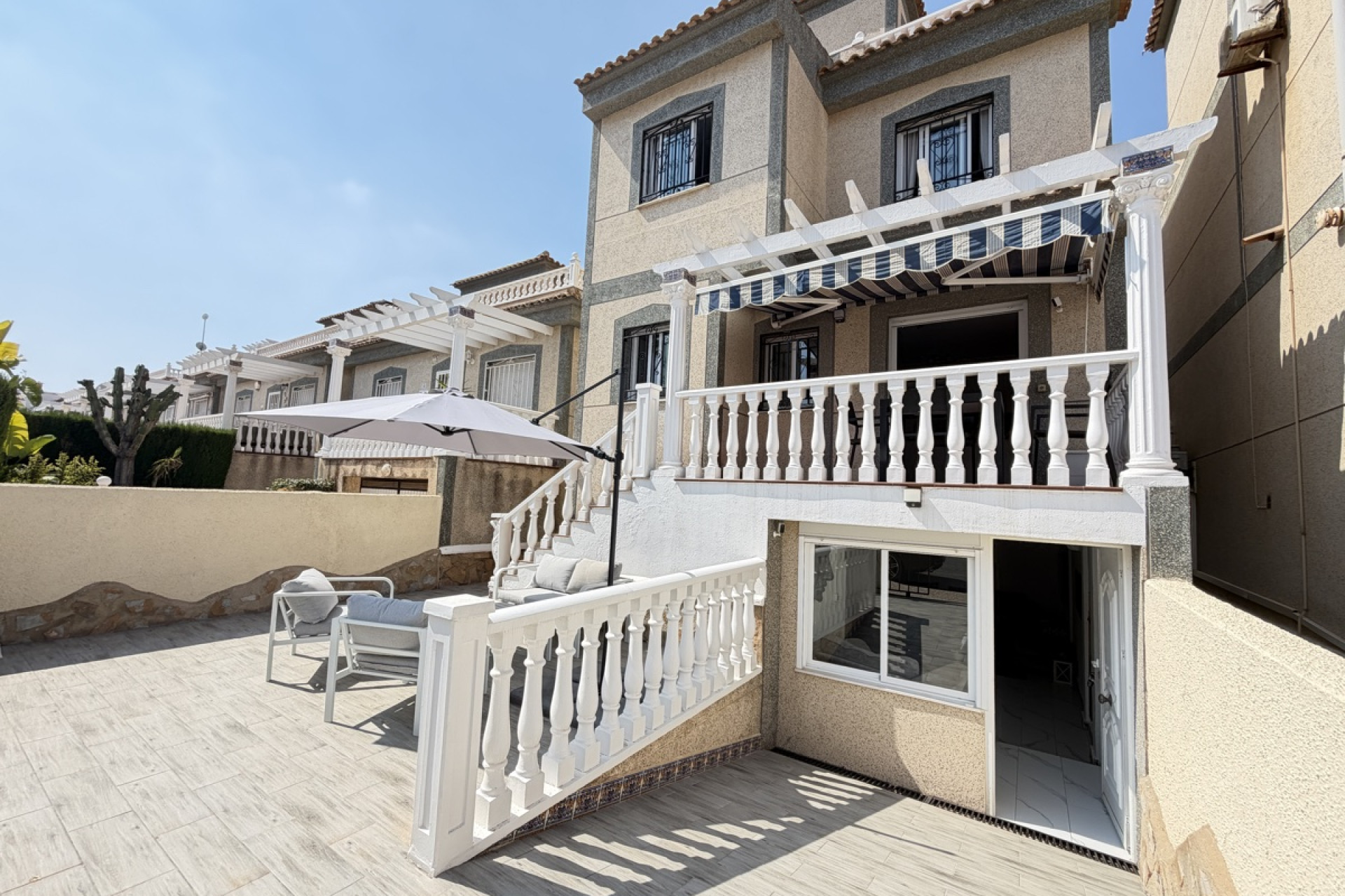Resale - Detached Villa - Villamartín