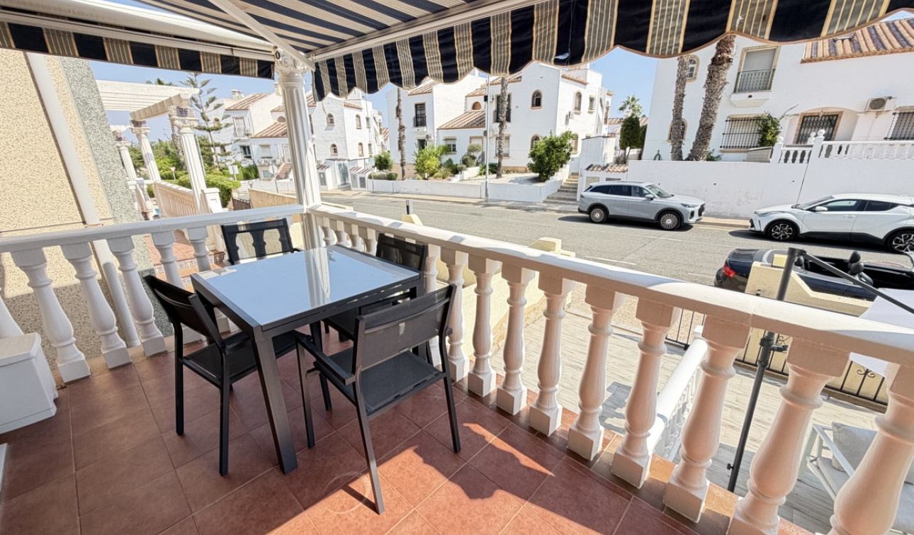 Resale - Detached Villa - Villamartín