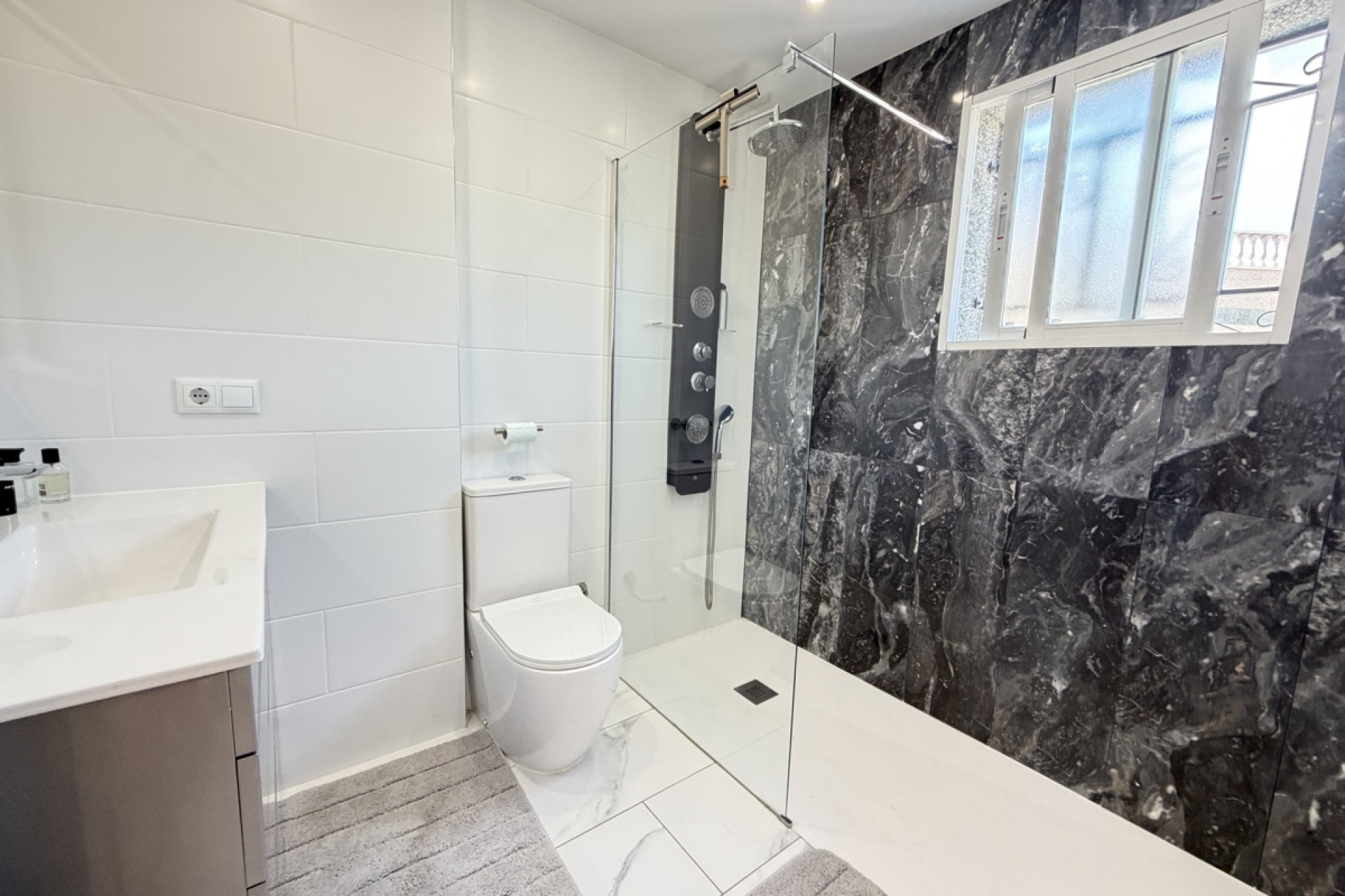 Resale - Detached Villa - Villamartín