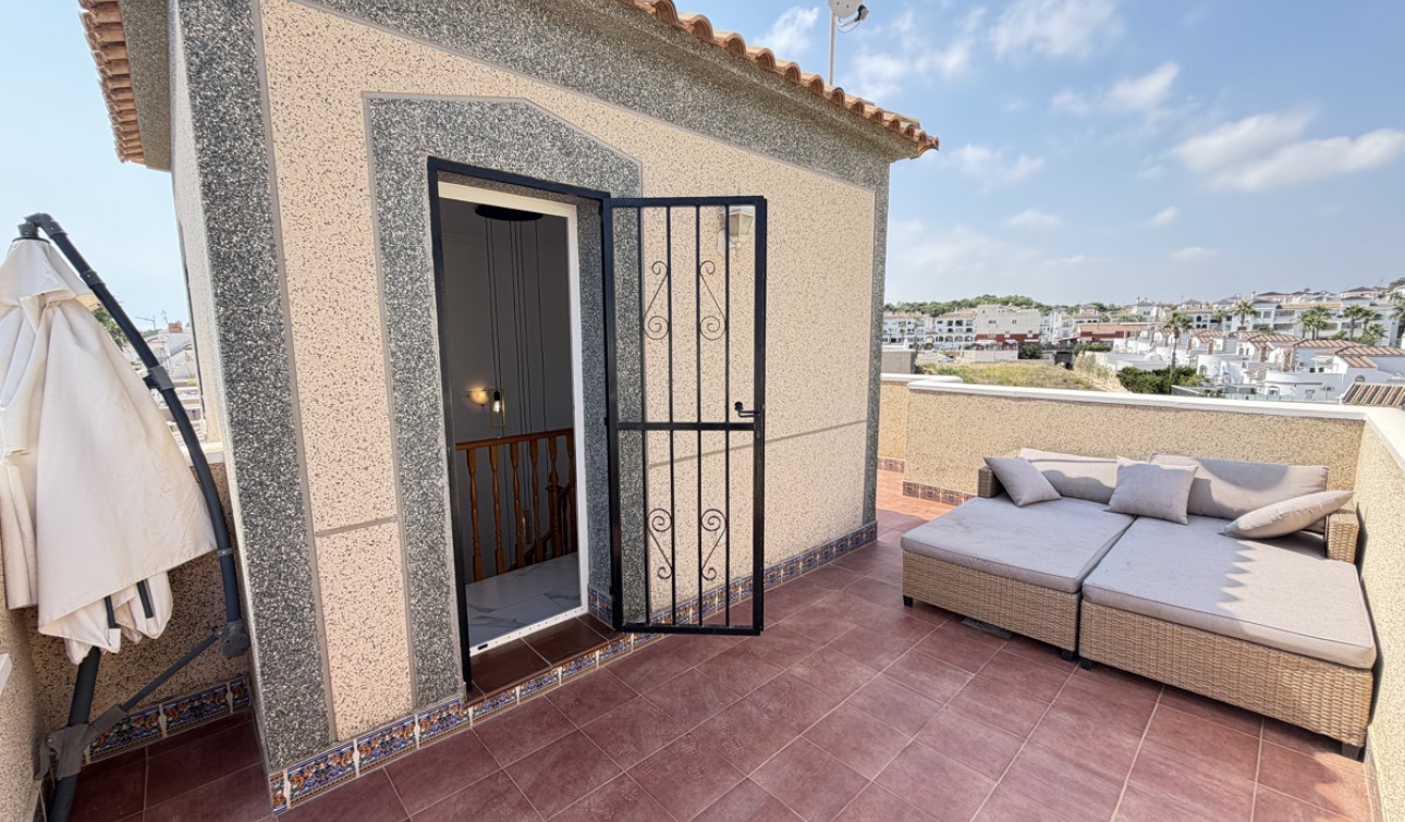 Resale - Detached Villa - Villamartín