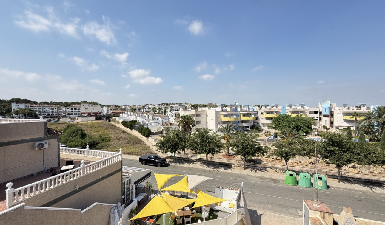 Resale - Detached Villa - Villamartín