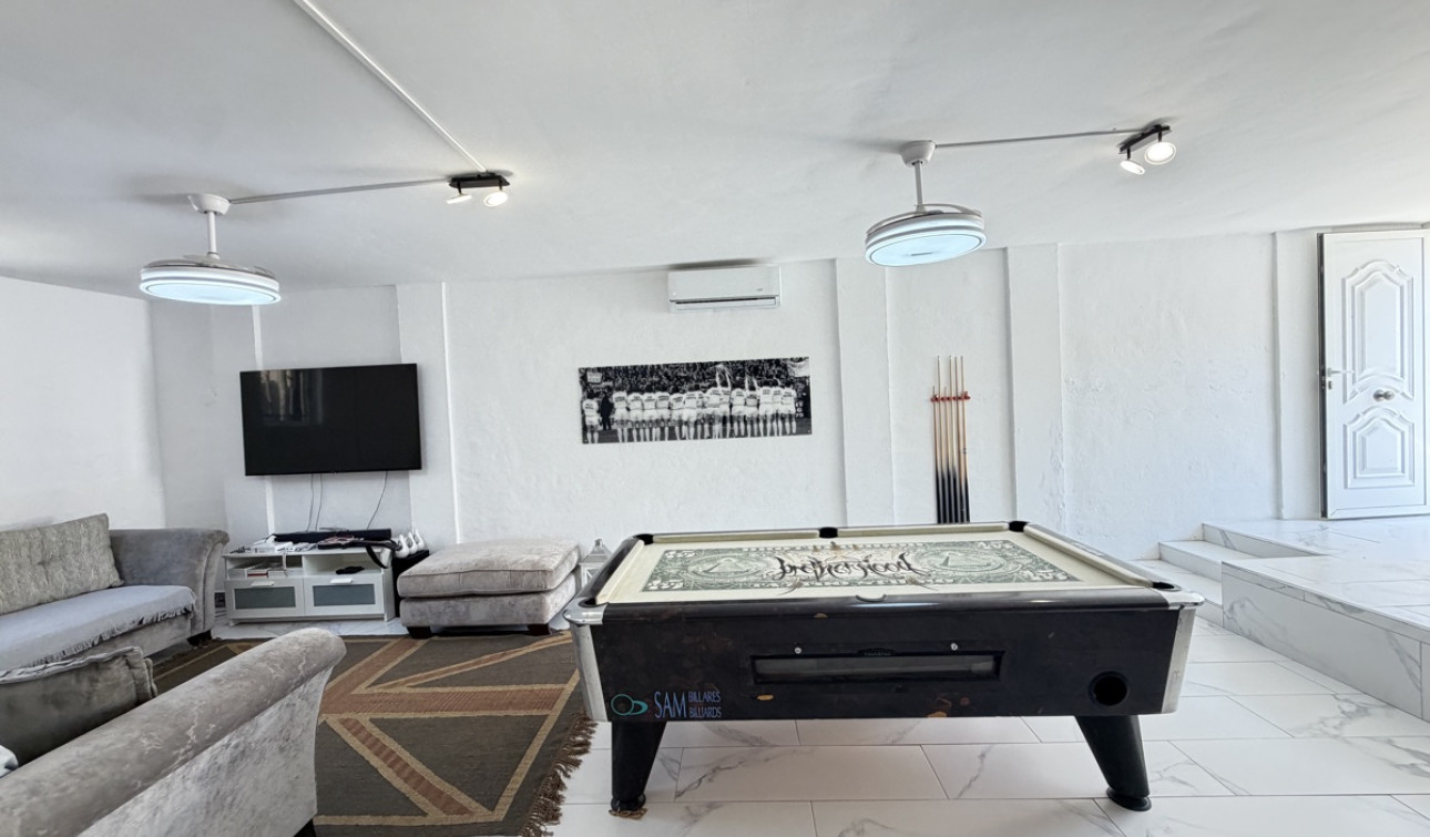 Resale - Detached Villa - Villamartín