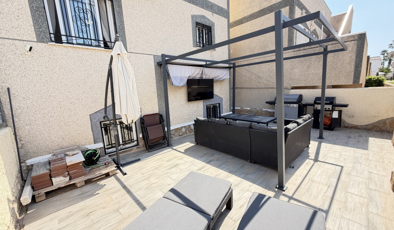 Resale - Detached Villa - Villamartín