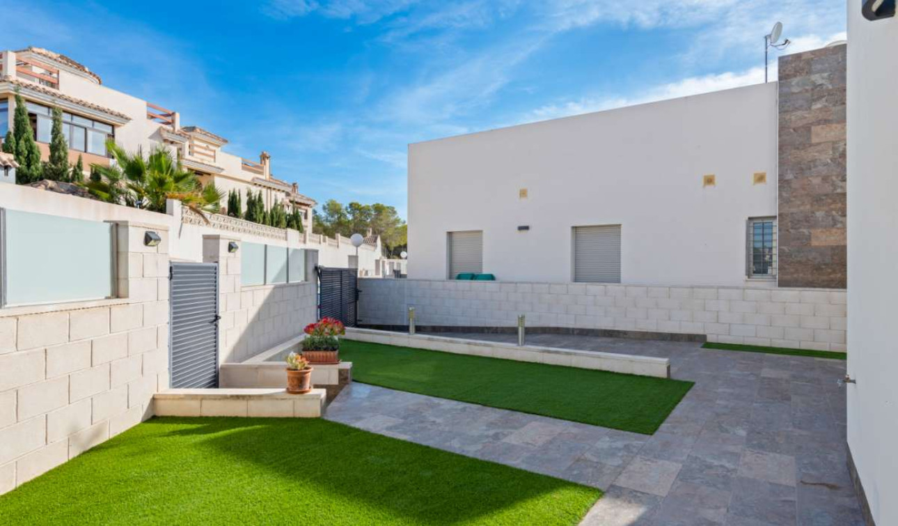 Resale - Detached Villa - Villamartín