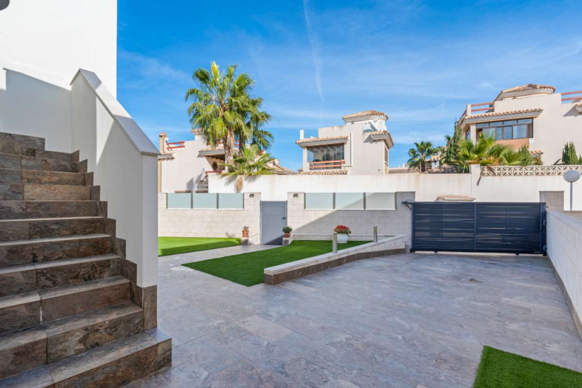 Resale - Detached Villa - Villamartín