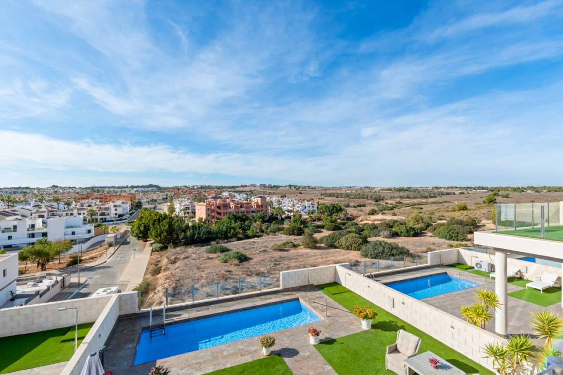 Resale - Detached Villa - Villamartín