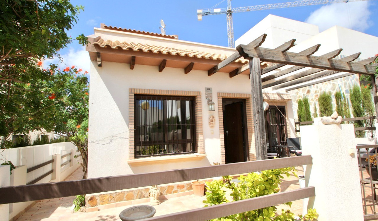 Resale - Detached Villa - Villamartín