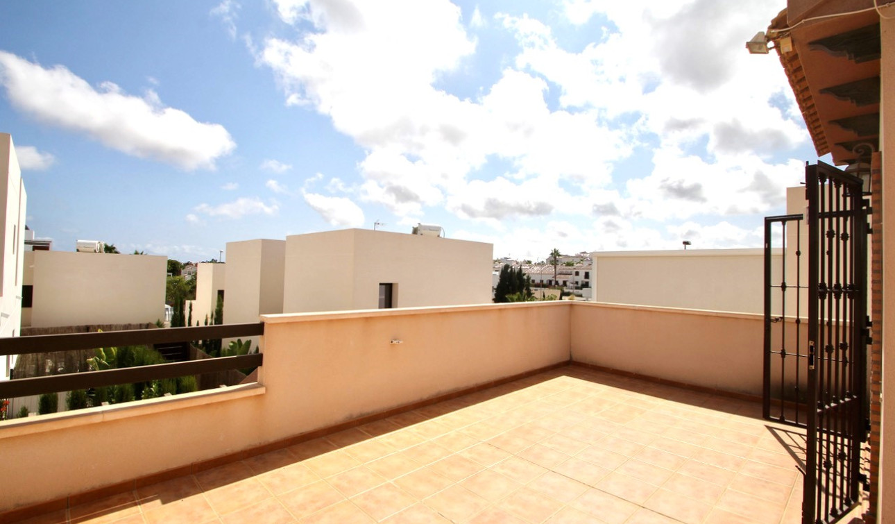 Resale - Detached Villa - Villamartín