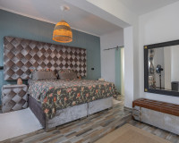 Resale - Finca / Country Property - Albatera