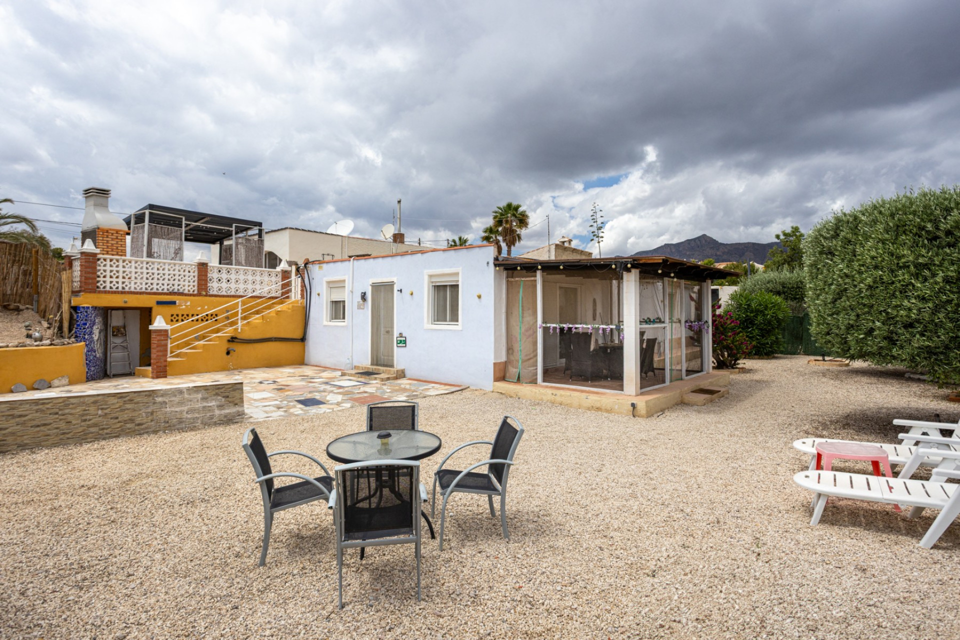 Resale - Finca / Country Property - Albatera