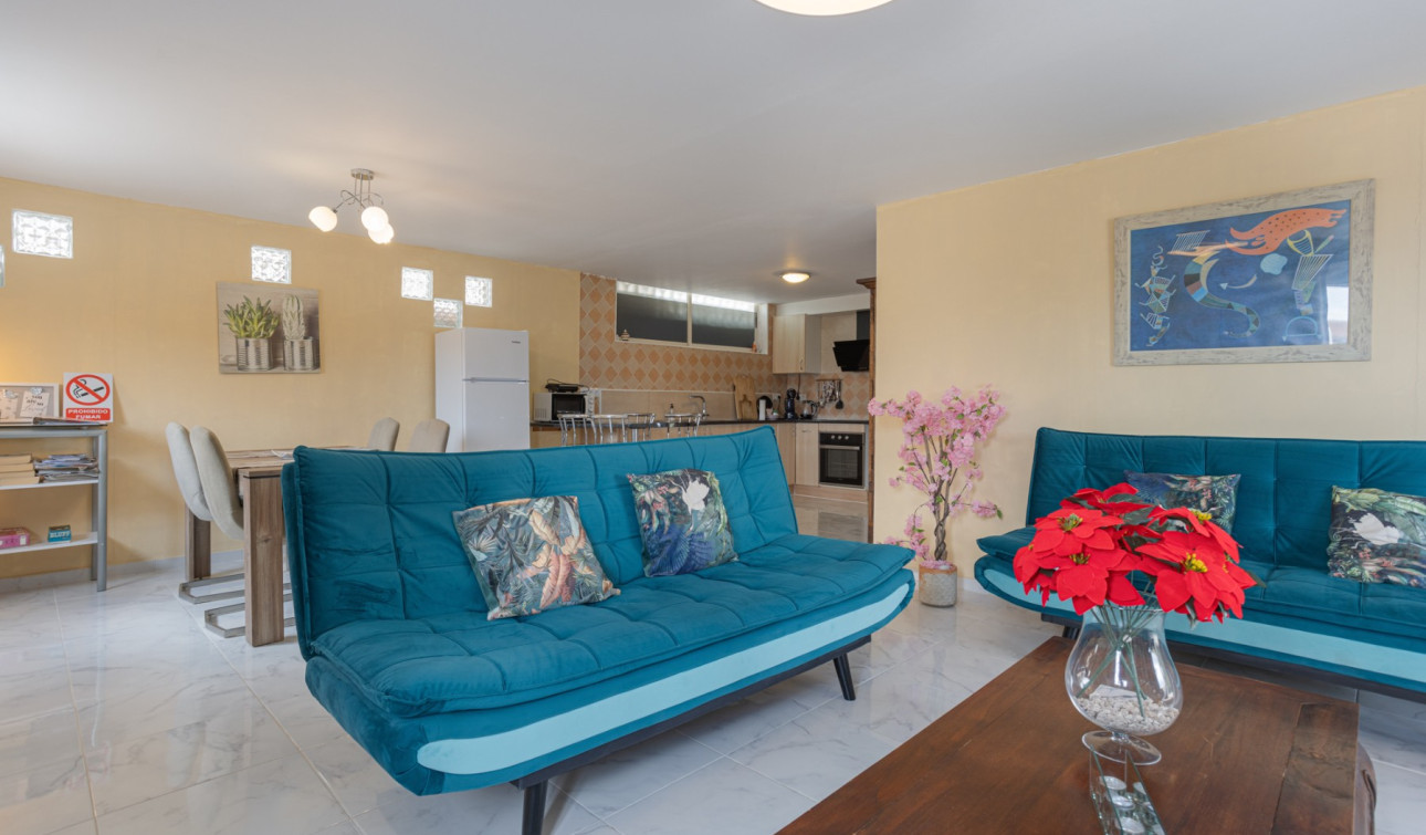 Resale - Finca / Country Property - Albatera