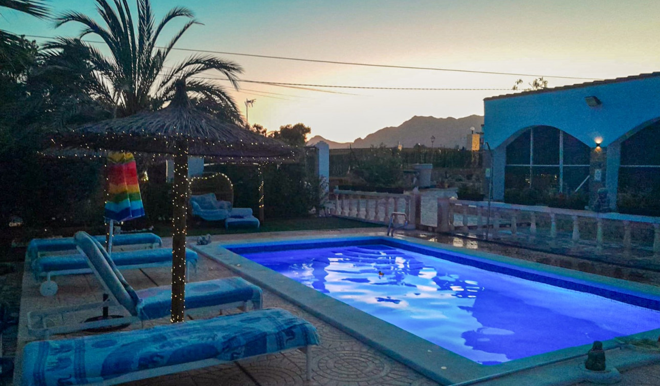 Resale - Finca / Country Property - Albatera