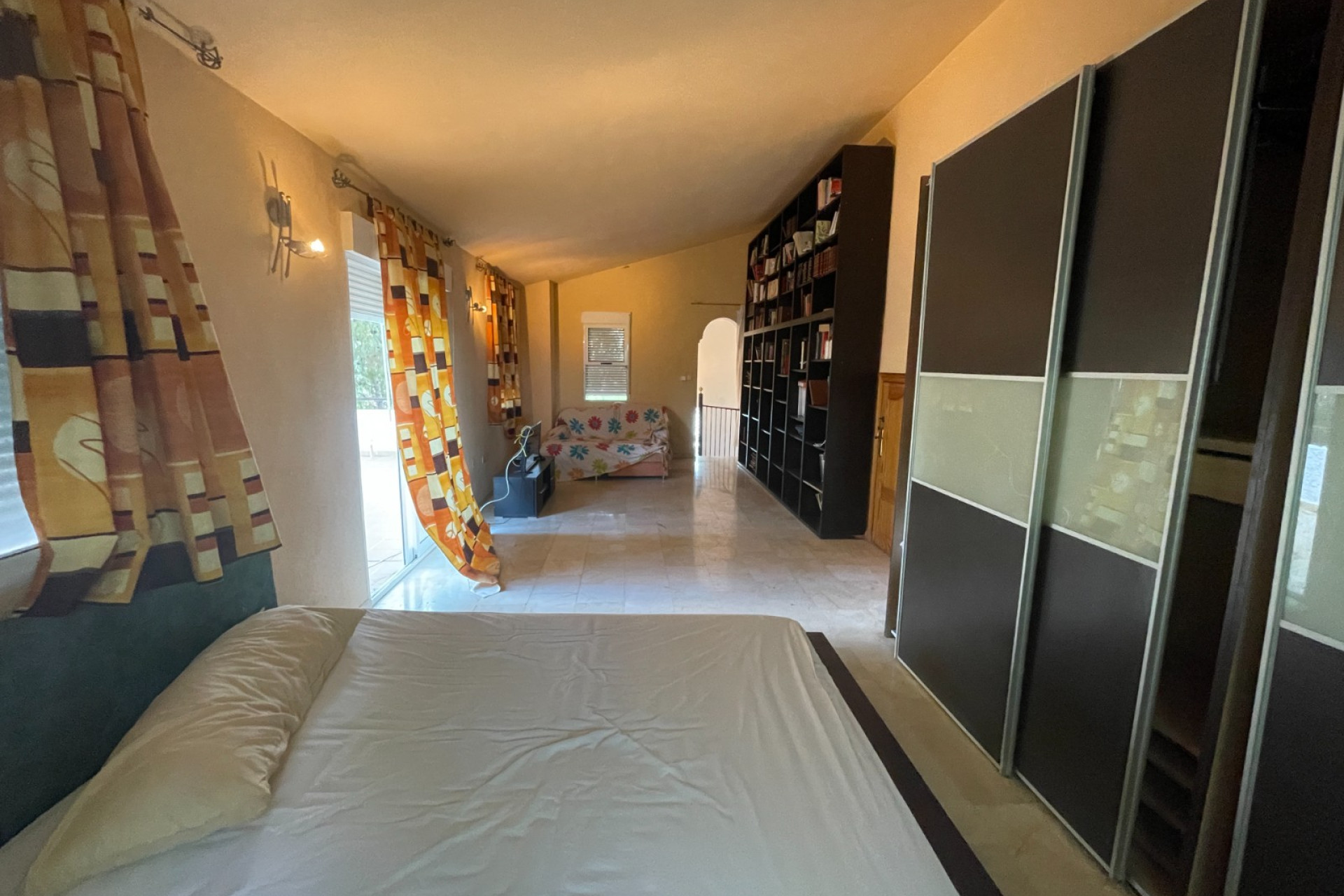 Resale - Finca / Country Property - Albatera