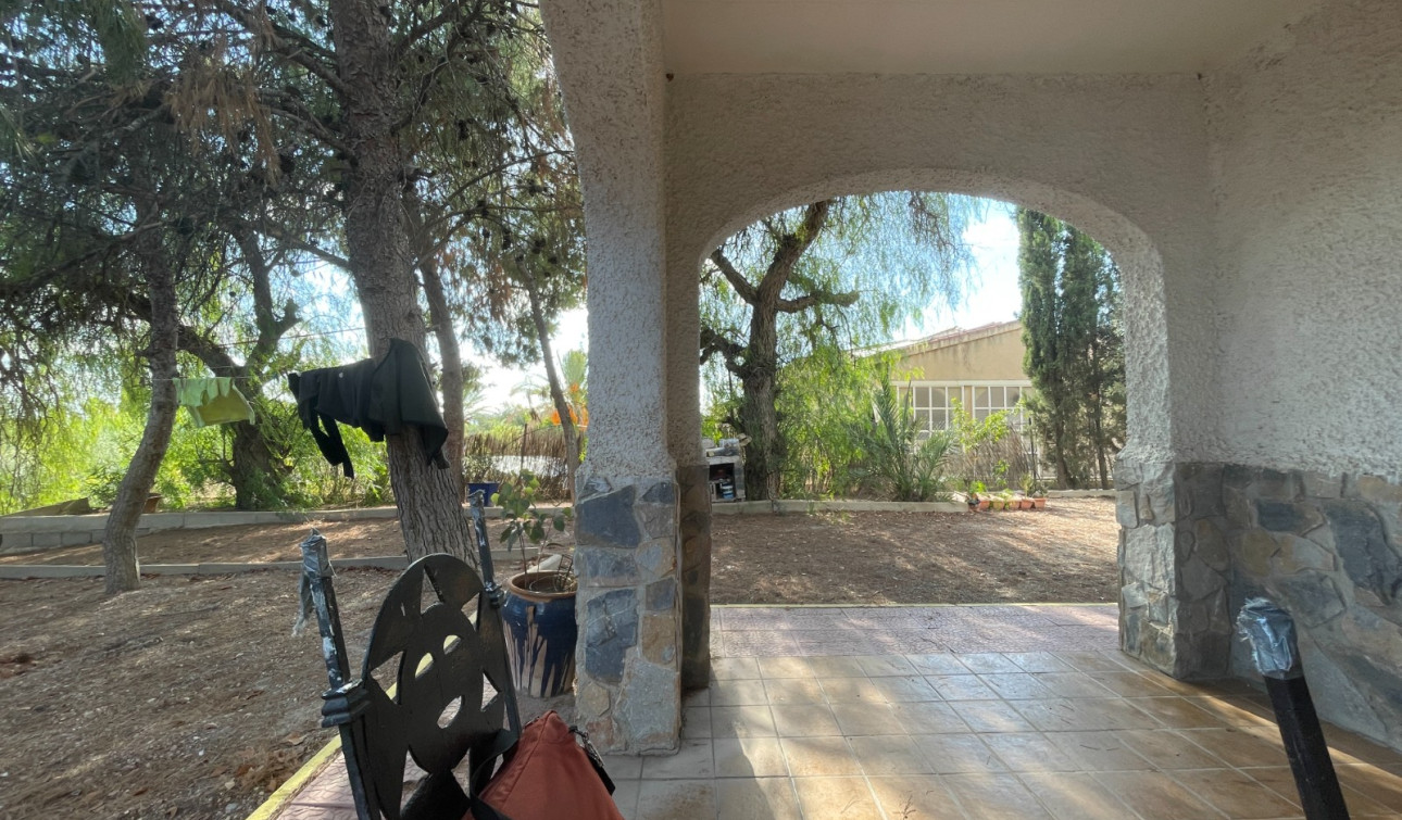 Resale - Finca / Country Property - Albatera