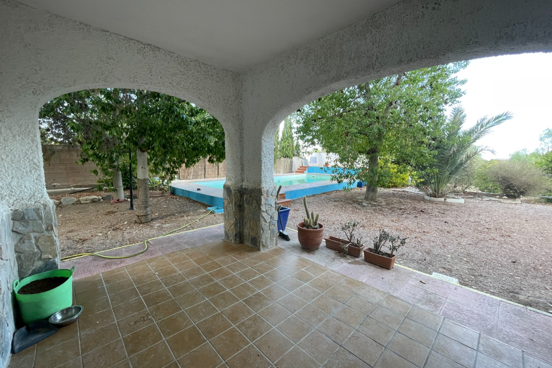 Resale - Finca / Country Property - Albatera