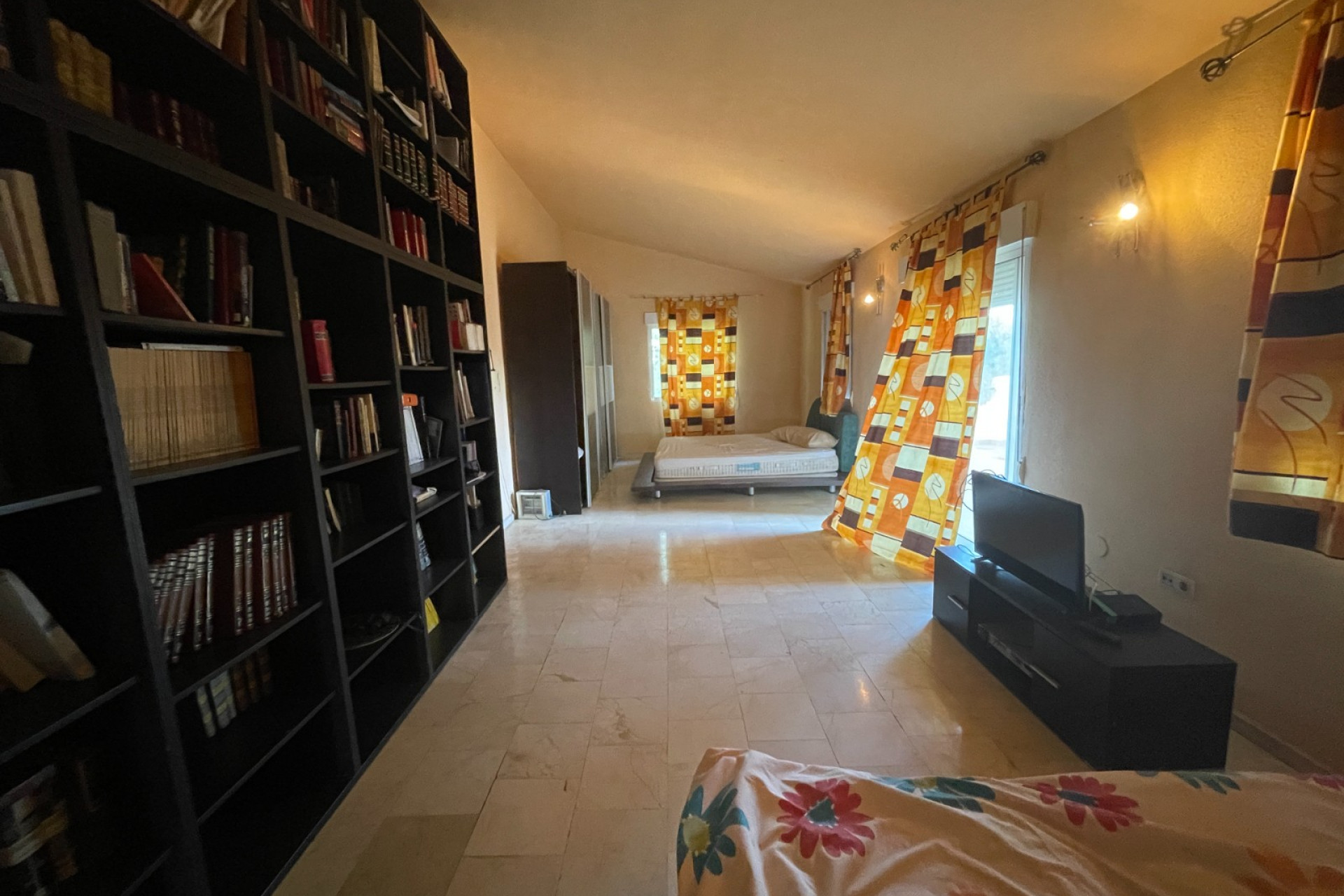 Resale - Finca / Country Property - Albatera