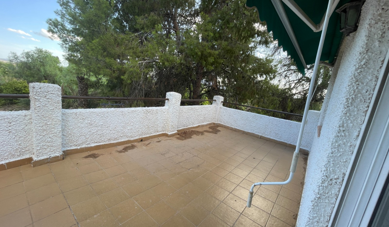 Resale - Finca / Country Property - Albatera