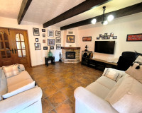Resale - Finca / Country Property - Albatera