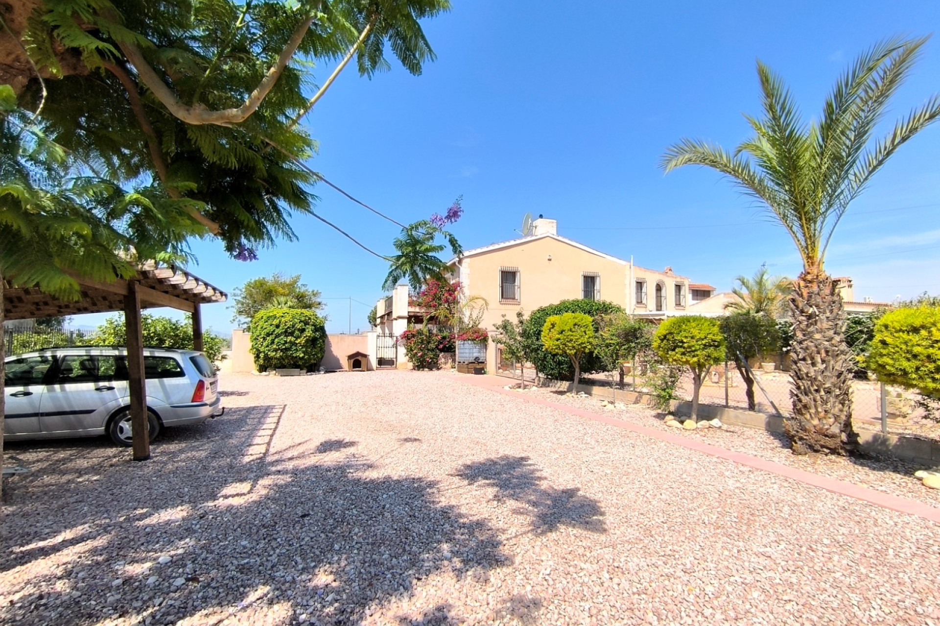 Resale - Finca / Country Property - Albatera