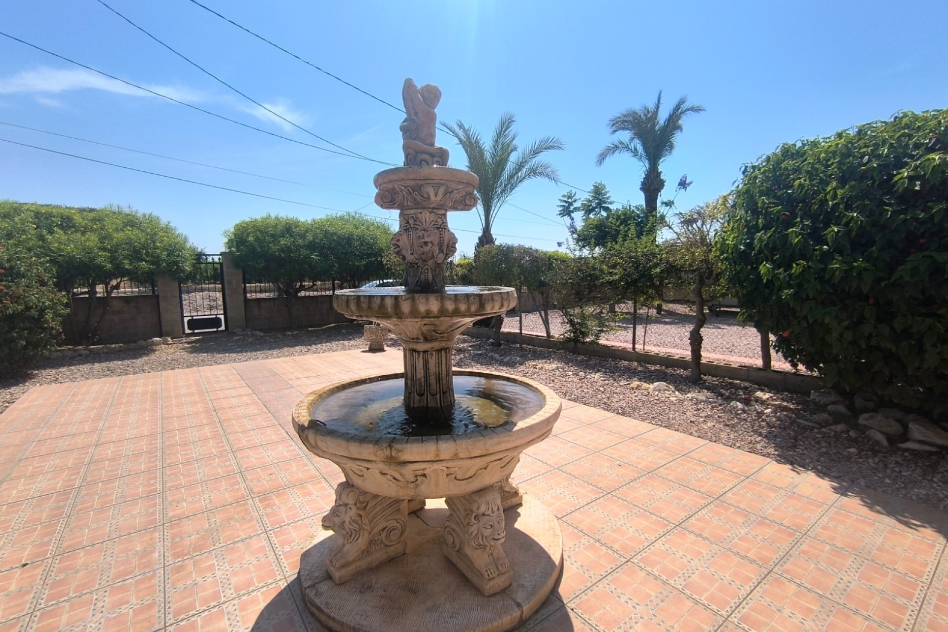 Resale - Finca / Country Property - Albatera