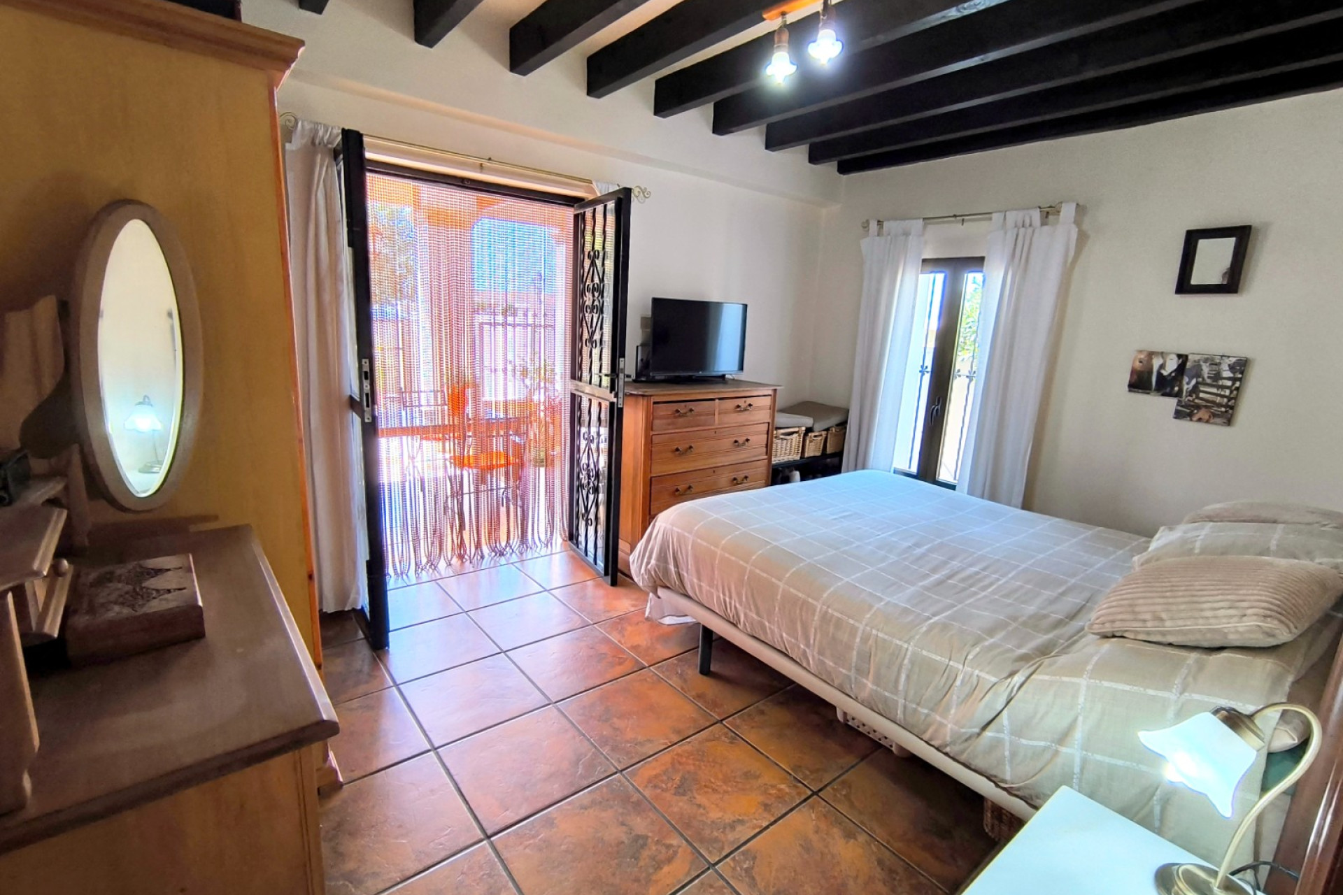 Resale - Finca / Country Property - Albatera