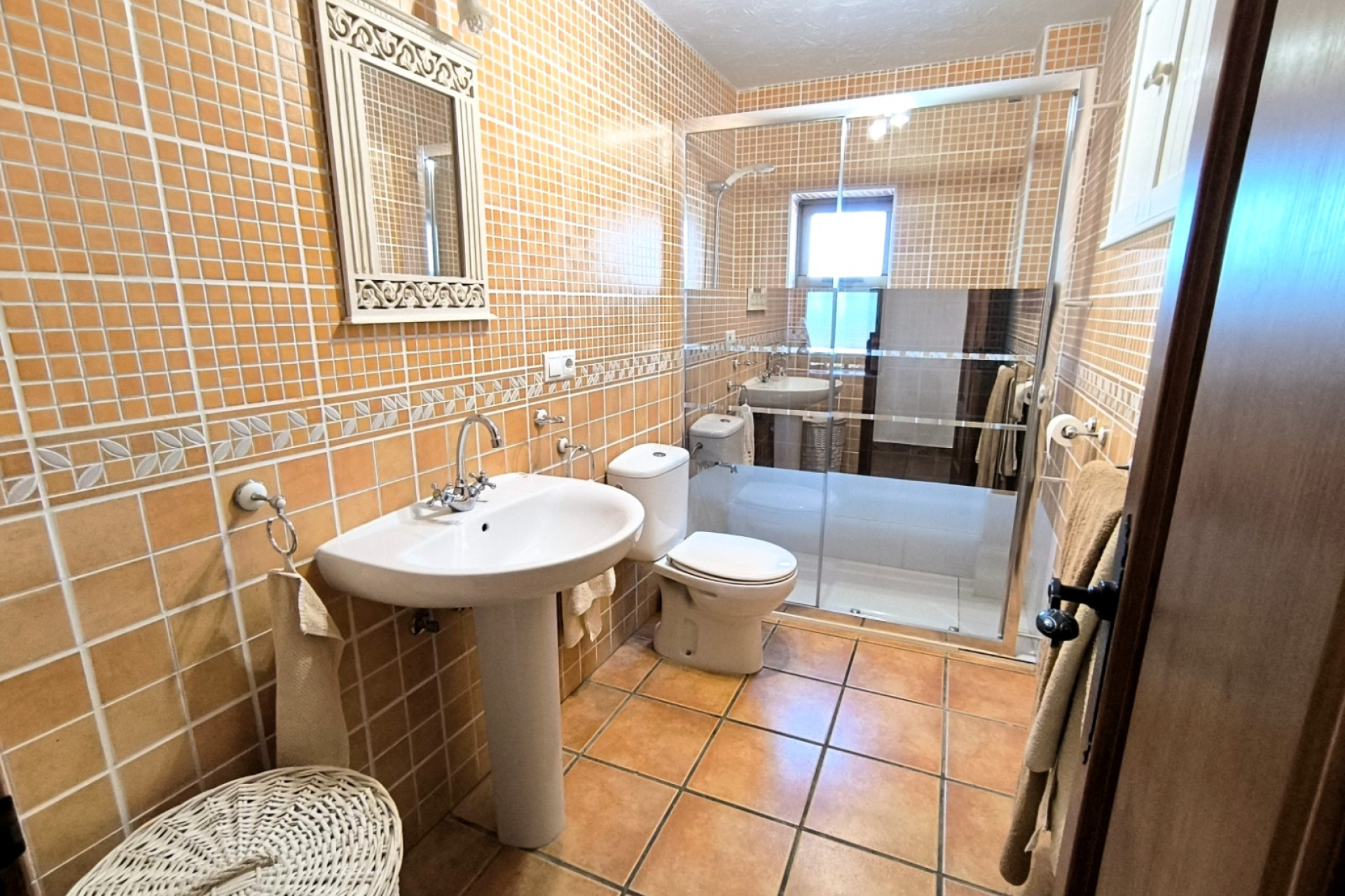 Resale - Finca / Country Property - Albatera