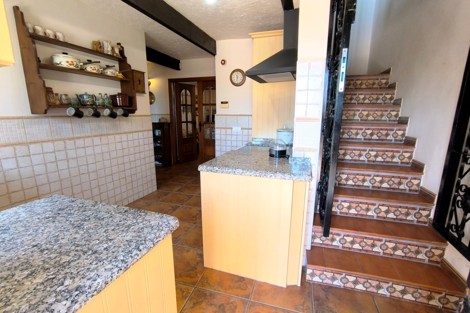 Resale - Finca / Country Property - Albatera
