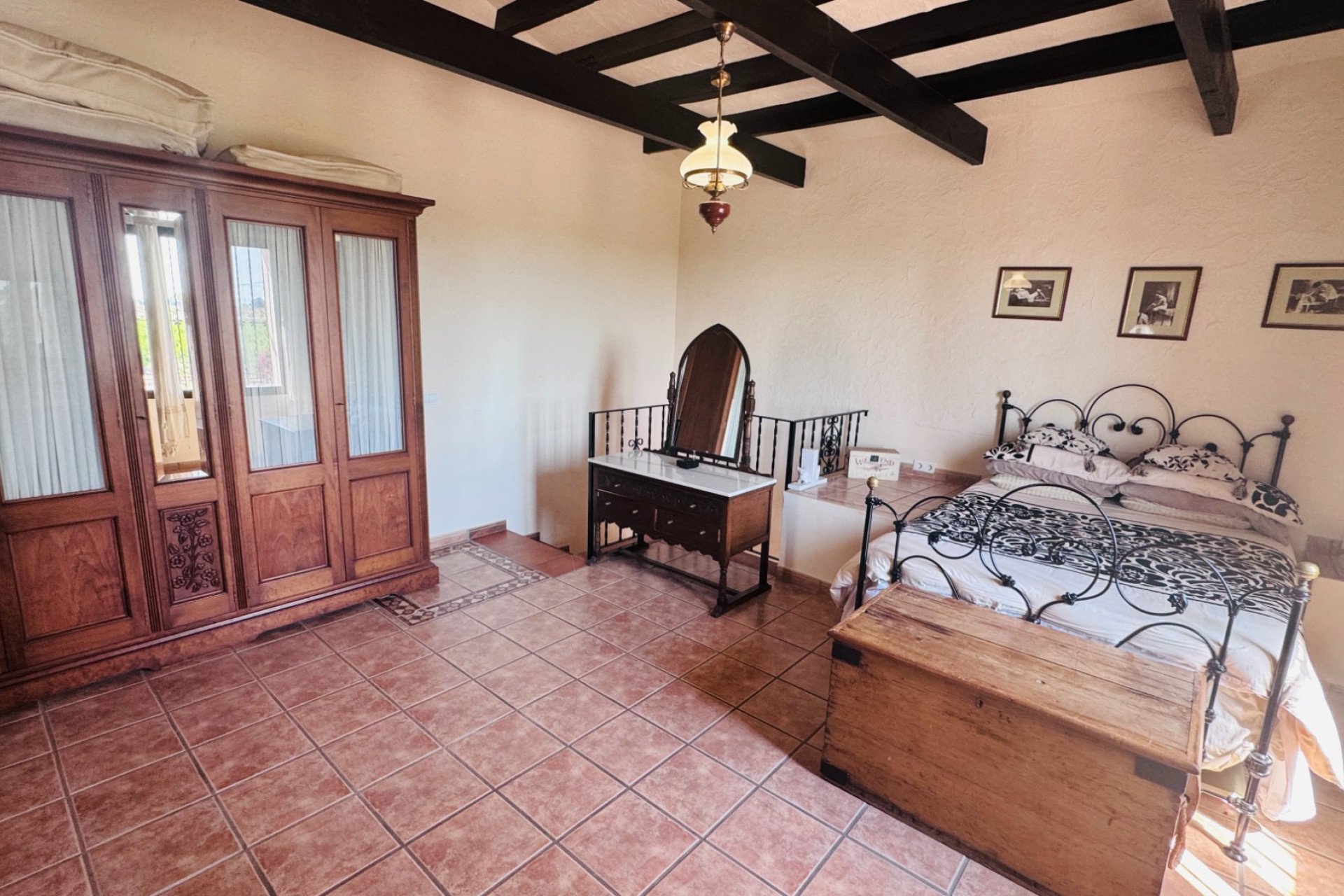 Resale - Finca / Country Property - Albatera