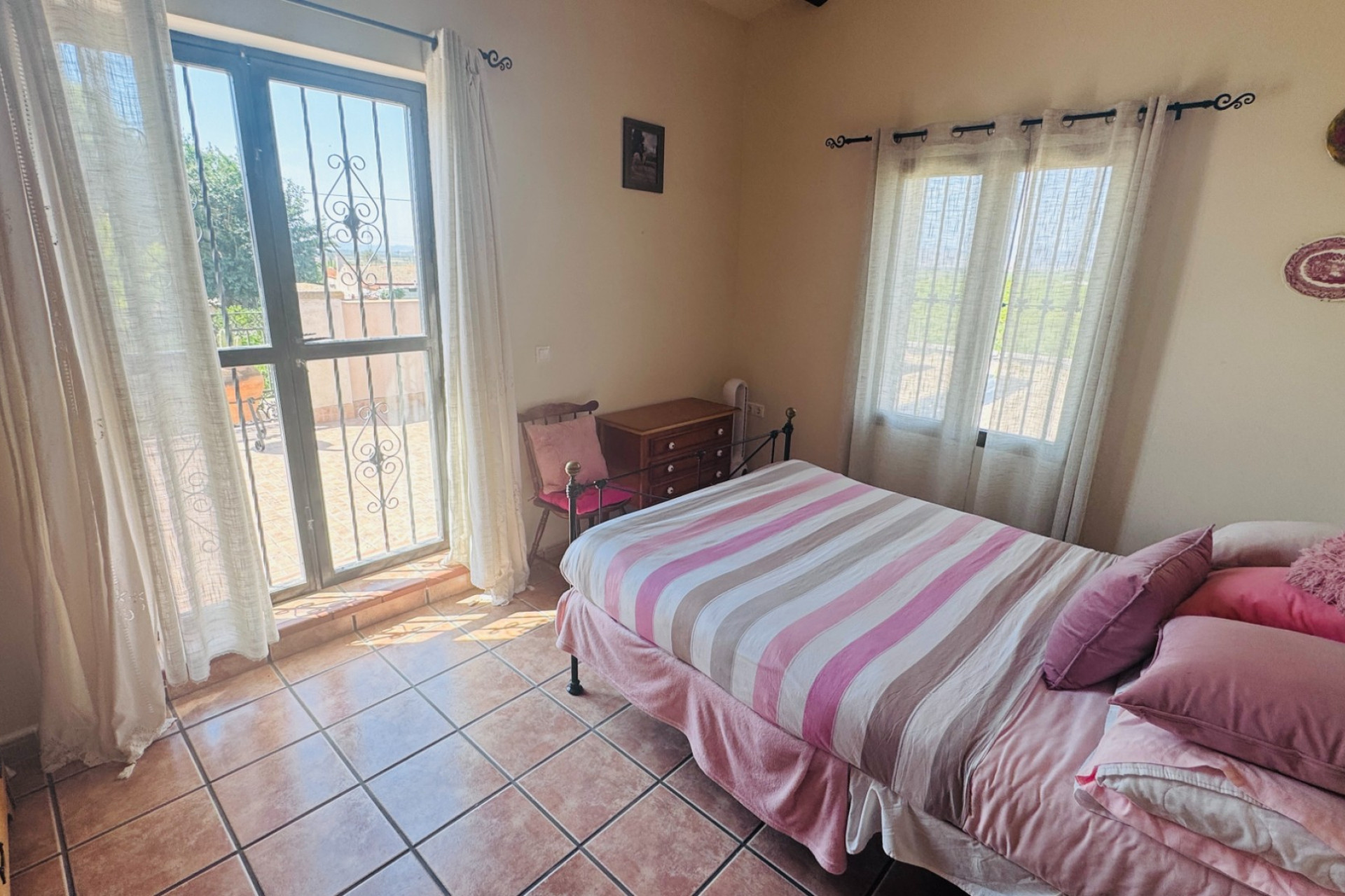 Resale - Finca / Country Property - Albatera