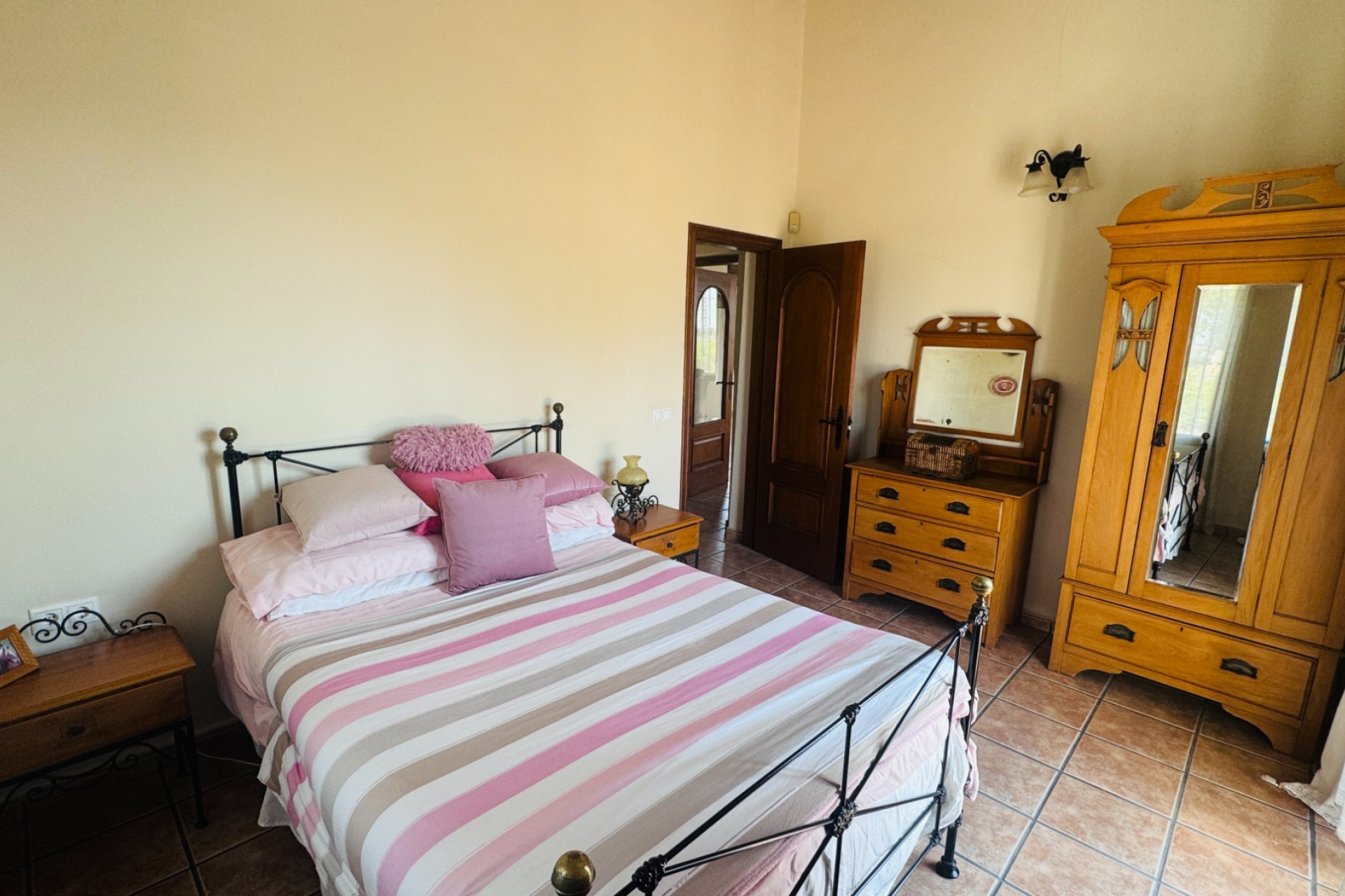 Resale - Finca / Country Property - Albatera