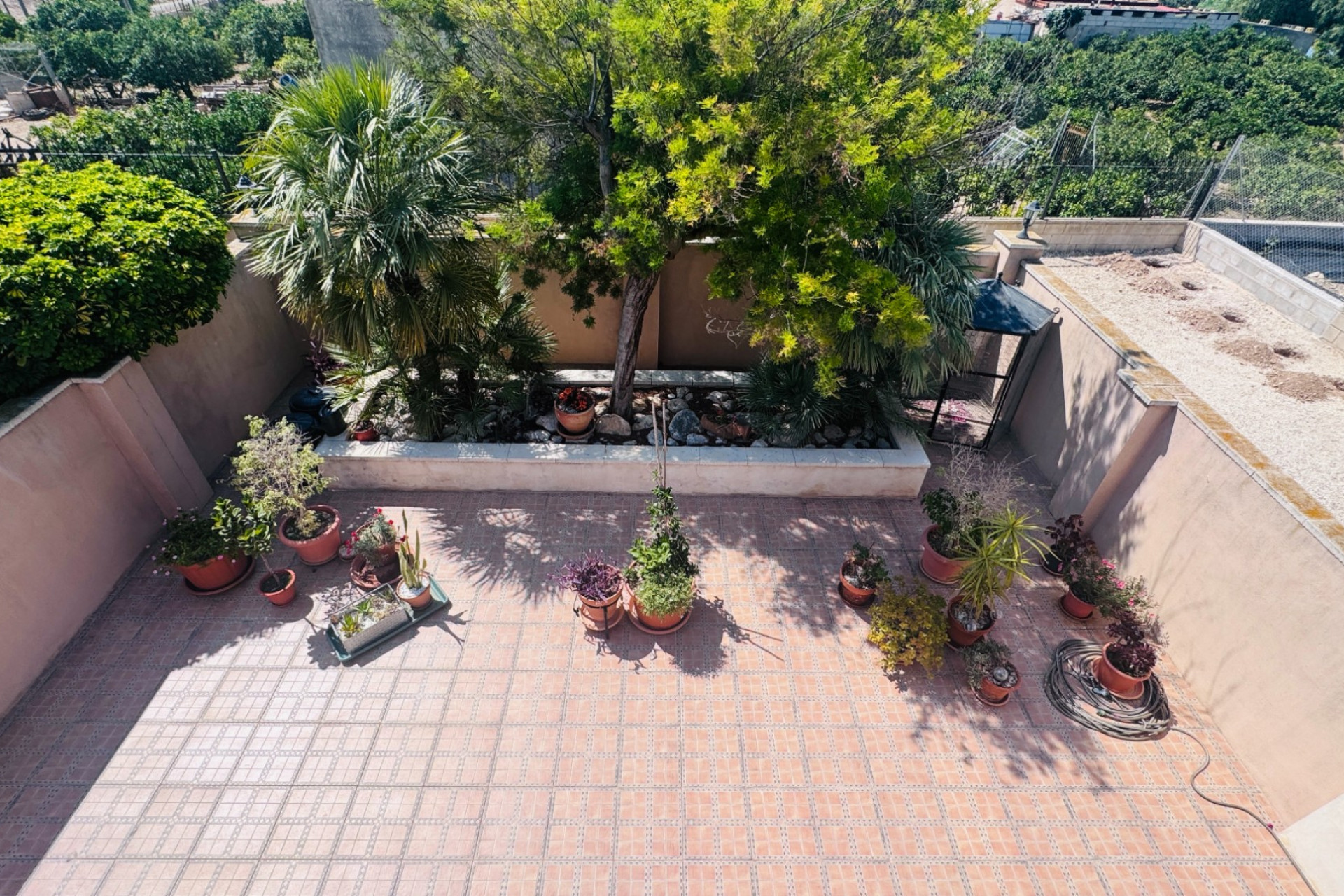 Resale - Finca / Country Property - Albatera