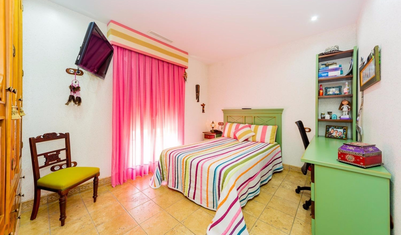 Resale - Finca / Country Property - Almoradí - Almoradi