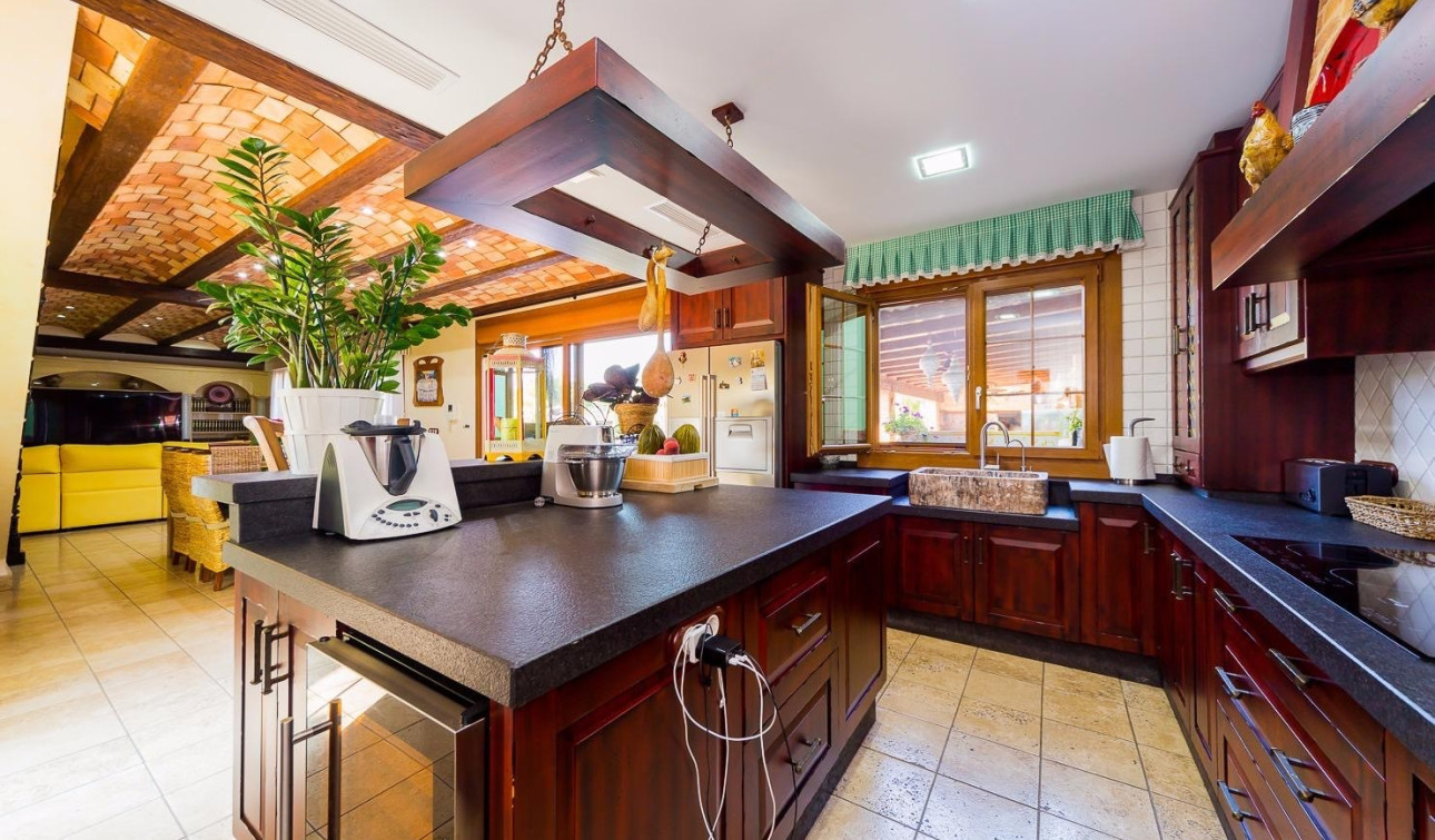 Resale - Finca / Country Property - Almoradí - Almoradi