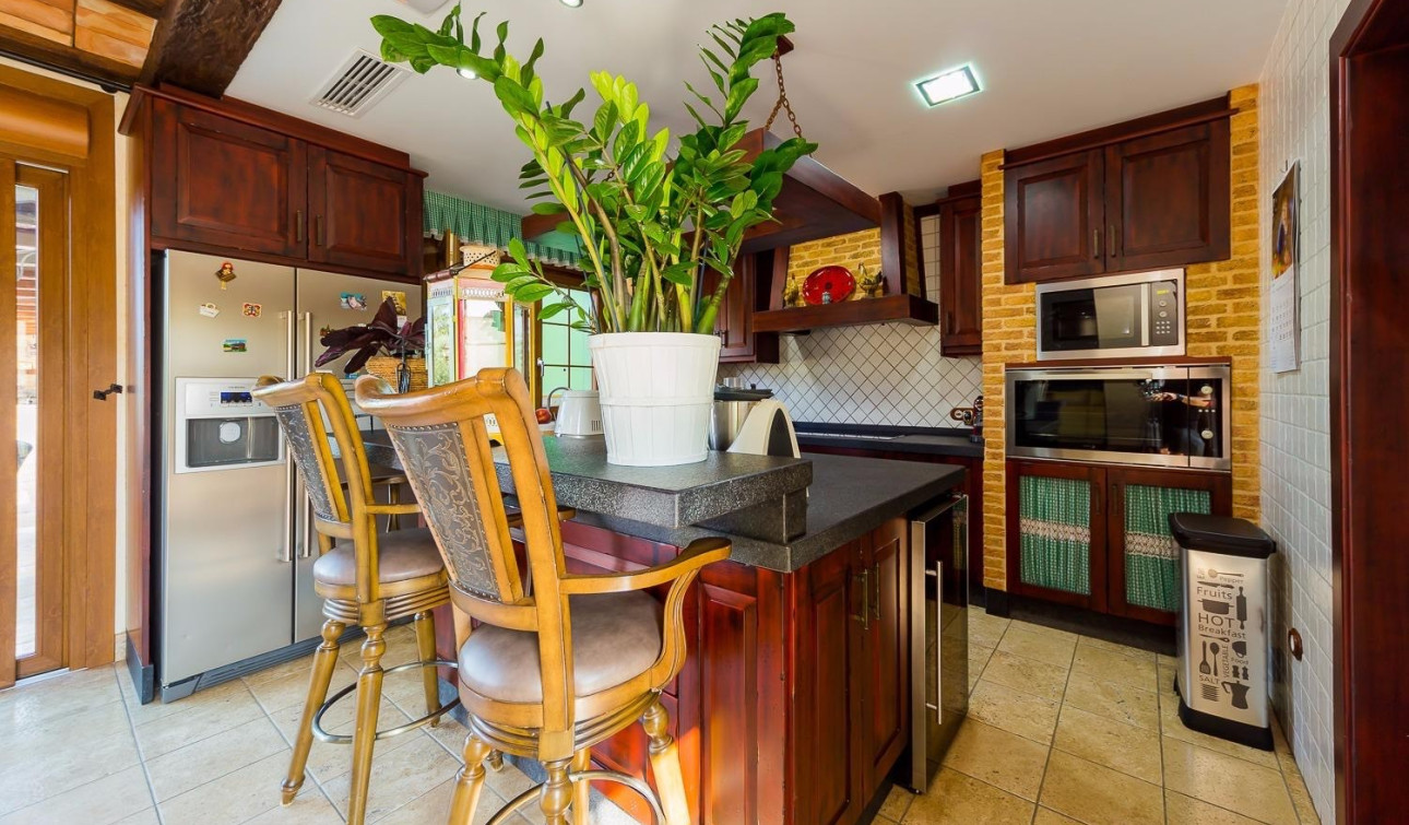 Resale - Finca / Country Property - Almoradí - Almoradi