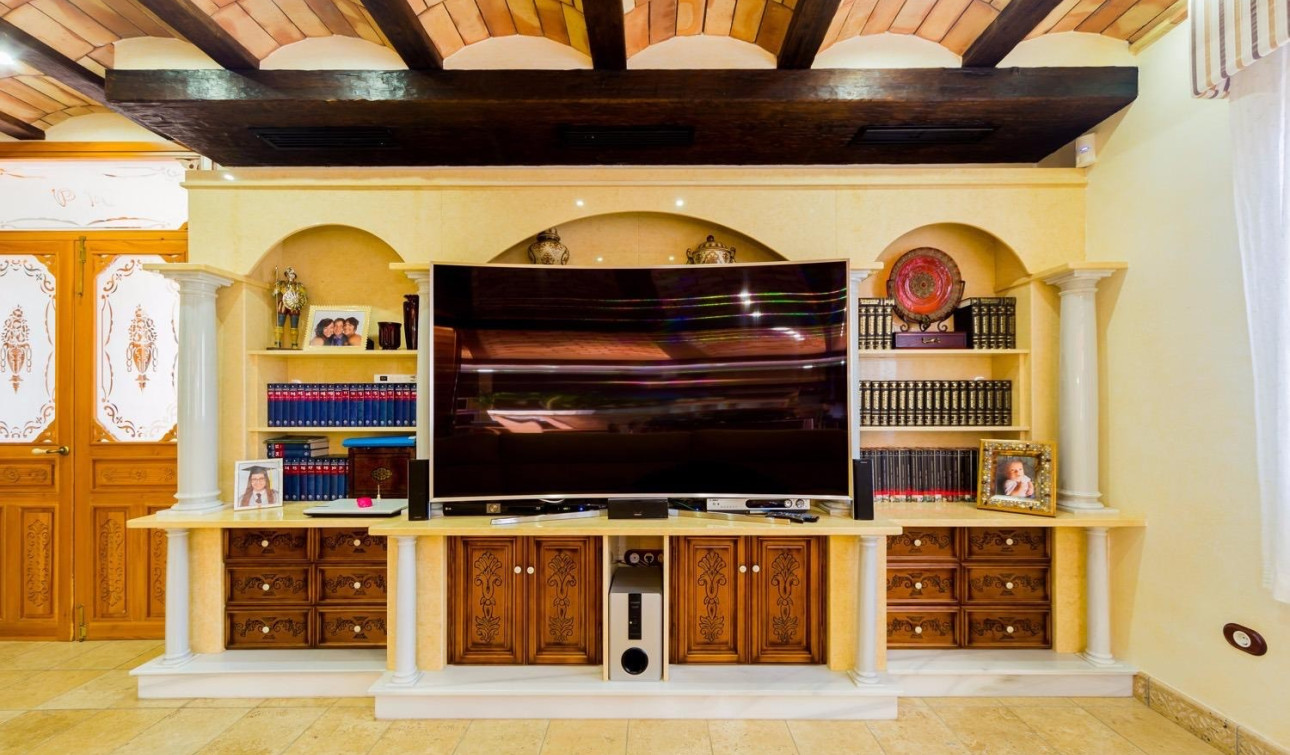 Resale - Finca / Country Property - Almoradí - Almoradi