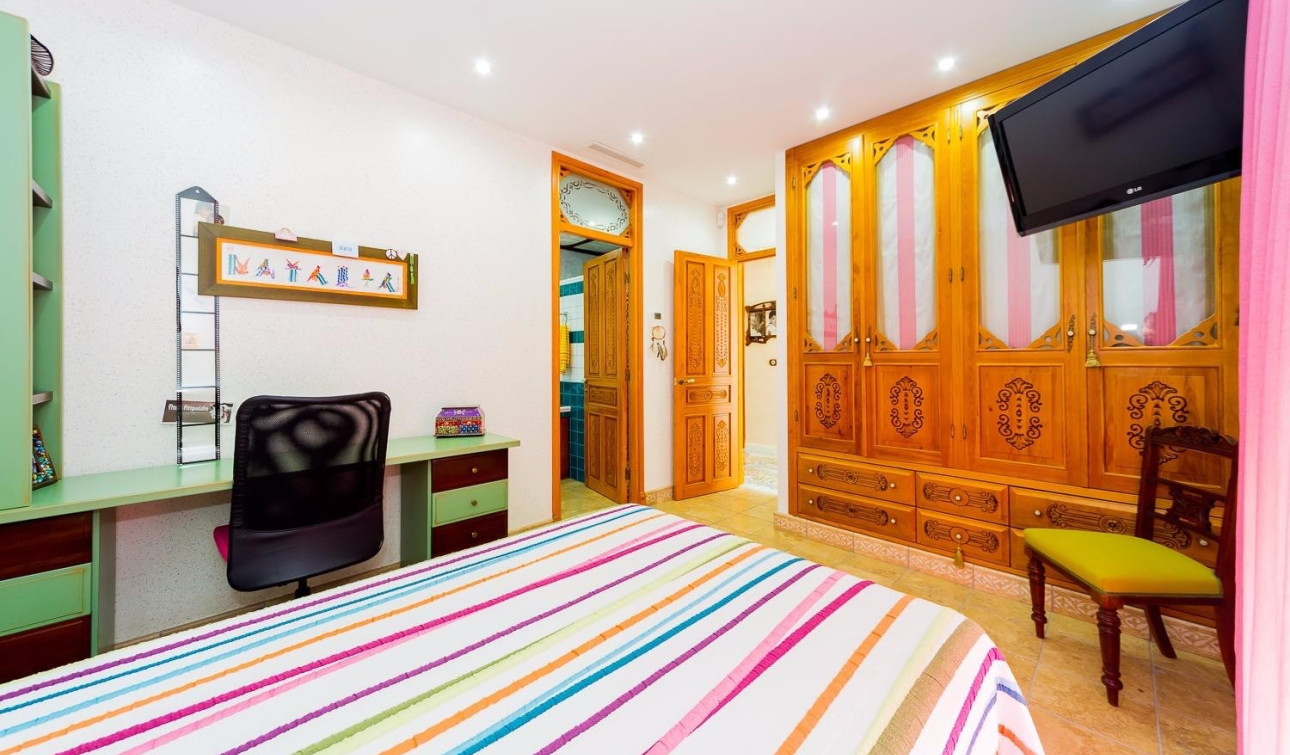 Resale - Finca / Country Property - Almoradí - Almoradi
