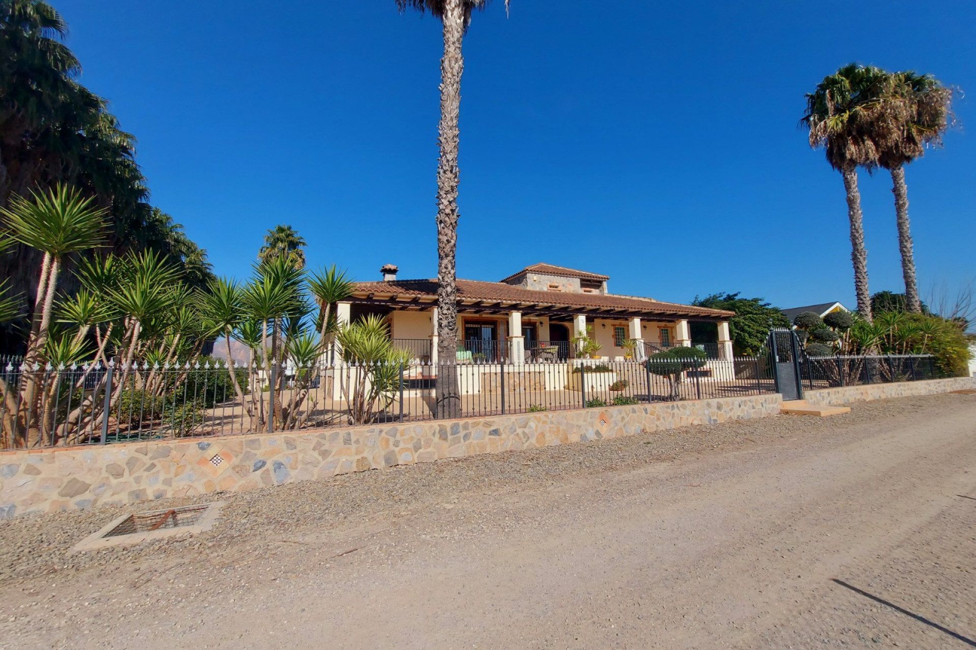 Resale - Finca / Country Property - Bigastro