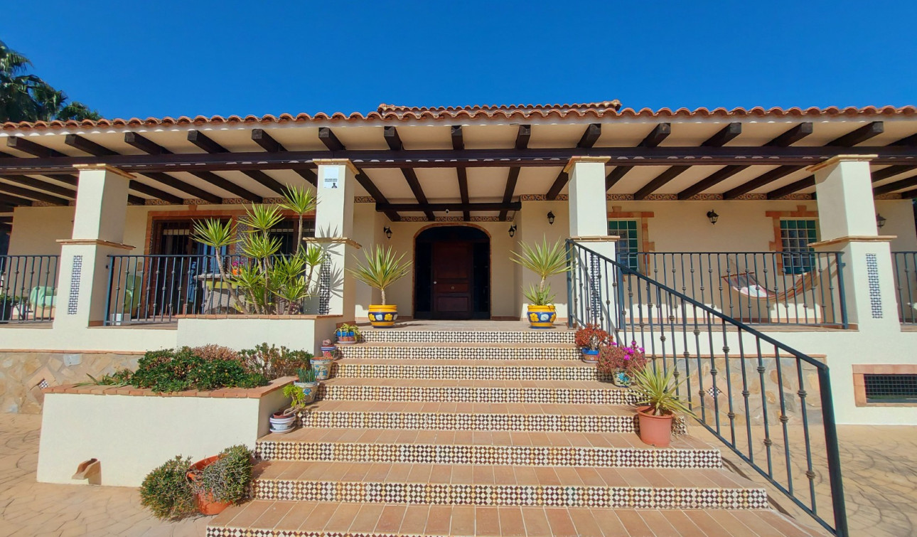 Resale - Finca / Country Property - Bigastro