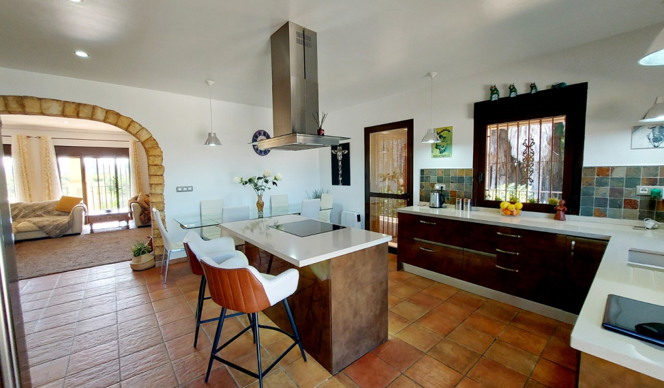 Resale - Finca / Country Property - Bigastro