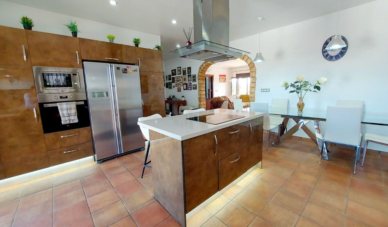 Resale - Finca / Country Property - Bigastro