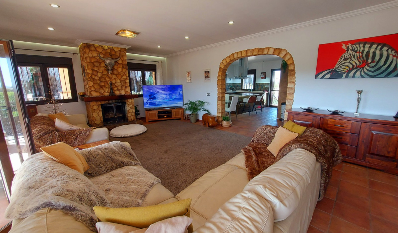 Resale - Finca / Country Property - Bigastro