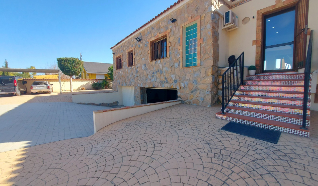 Resale - Finca / Country Property - Bigastro