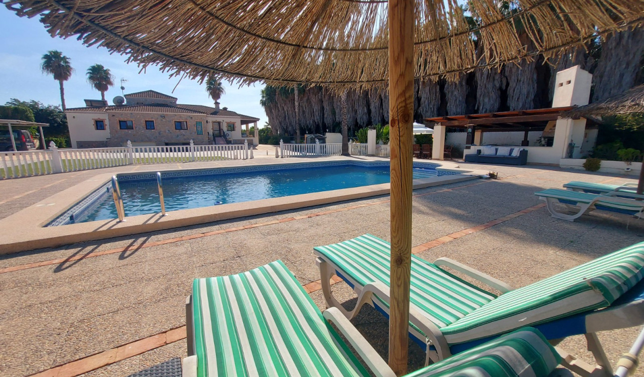 Resale - Finca / Country Property - Bigastro