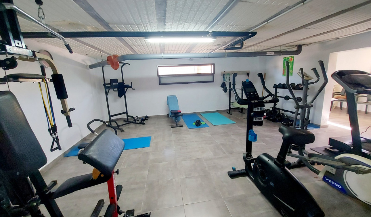 Resale - Finca / Country Property - Bigastro