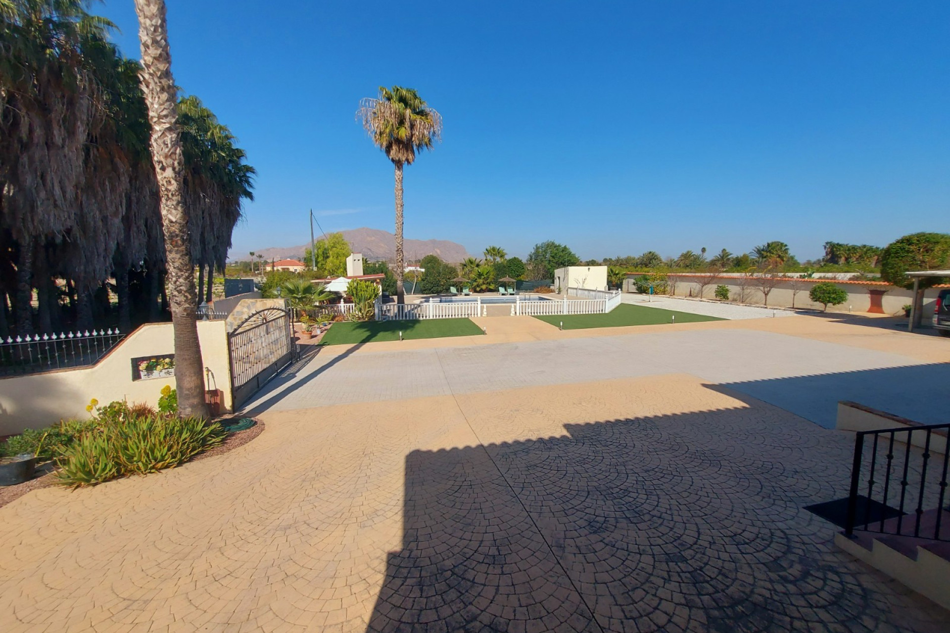 Resale - Finca / Country Property - Bigastro