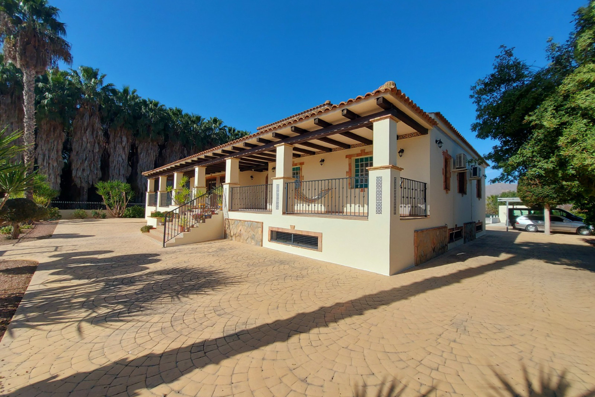 Resale - Finca / Country Property - Bigastro