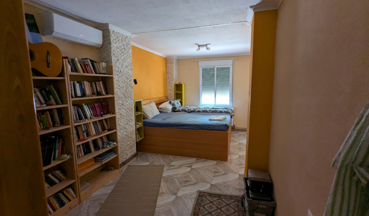 Resale - Finca / Country Property - Crevillente