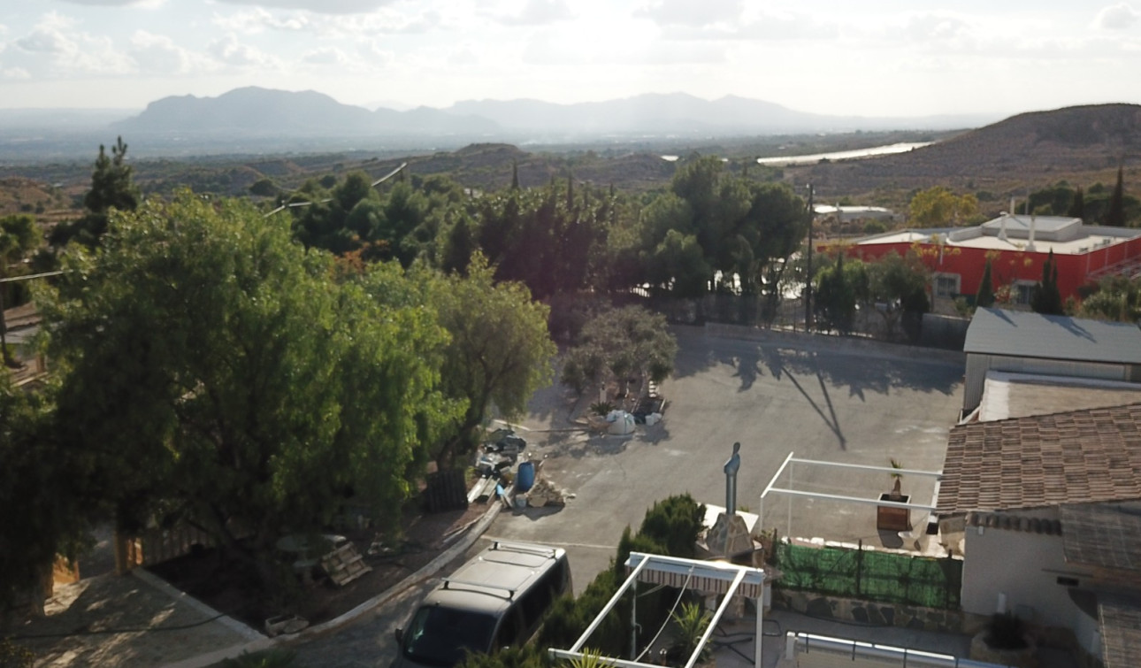 Resale - Finca / Country Property - Crevillente